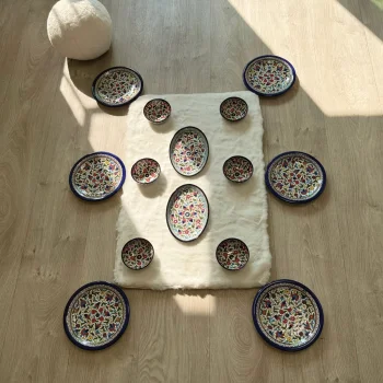 طَقم غَداء رَئيسي معربش ملون