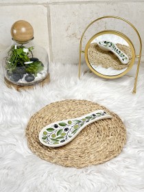 صحن المعلقة